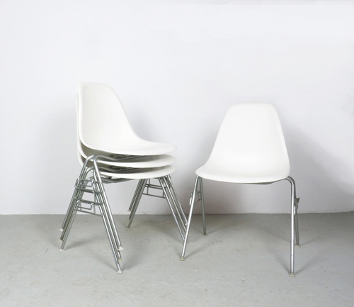 RCstacking8 Ray & Charles Eames DSS stacking chairs witRay &#38; Charles Eames, DSS, stacking chairs dss, vintage stacking chair, stapelstoelen, vintage stoelen, Eames chairs, wittte stoel, design stoel, vitra, vitro design