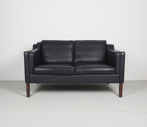 Stouby2zits2 Stouby Deens design 2-zits bankjeStouby, Deens design, 2-zits bankje, stouby design, vintage design, vintage bank, danish design sofa, Deens design bank, mid-century, interior design, interieur, vintage living, danish design living