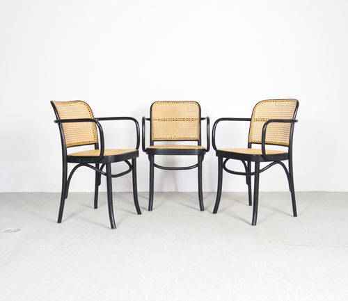 Thonetzwart3 Set Praag Thonet stoelen No A811Thonet,  Prague chairs,  Thonet stoelen, No A811 chair, Thonet A811, Prasg stoelen,  vintage stoel, design klassieker, design classique, made in Poland, FMG, mid-century design, Josef Hoffman, Josef Frank