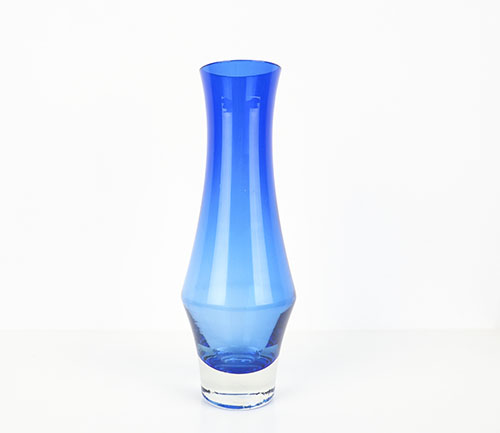 blauwvaasje1 Verkocht: Alfred Taube blauw glas kaarsenhouderAlfred Taube, blauw glas, kaarsenhouder, vintage, vaasje, glas vaasje, Germany