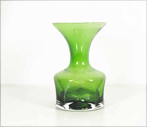 glazenvaasgroen2 Verkocht: Groen glazen vaas