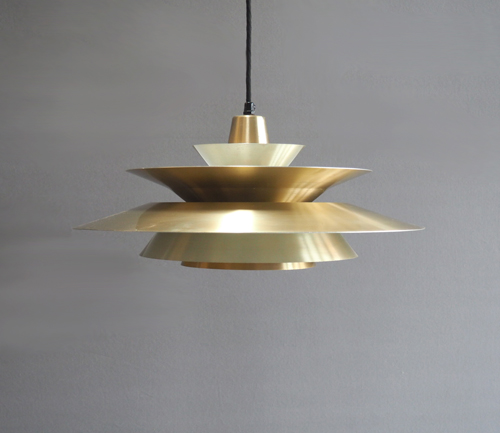 messignlaagjes5 Verkocht: Deens design lamp messing gelaagd