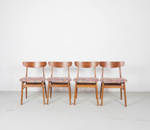 setbloem1 Set van 4 Deens design eettafel stoelenteens design, teens design stoelen, vintage stoelen, mid-century design, mid century home, eclectisch, danish design chair, vintage, jaren 60, teak stoel