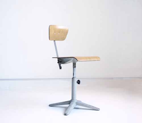 tekenstoel3 Industriele tekenstoelAhrend, gispen, rietveld, de Cirkel bureaustoel, industrieel